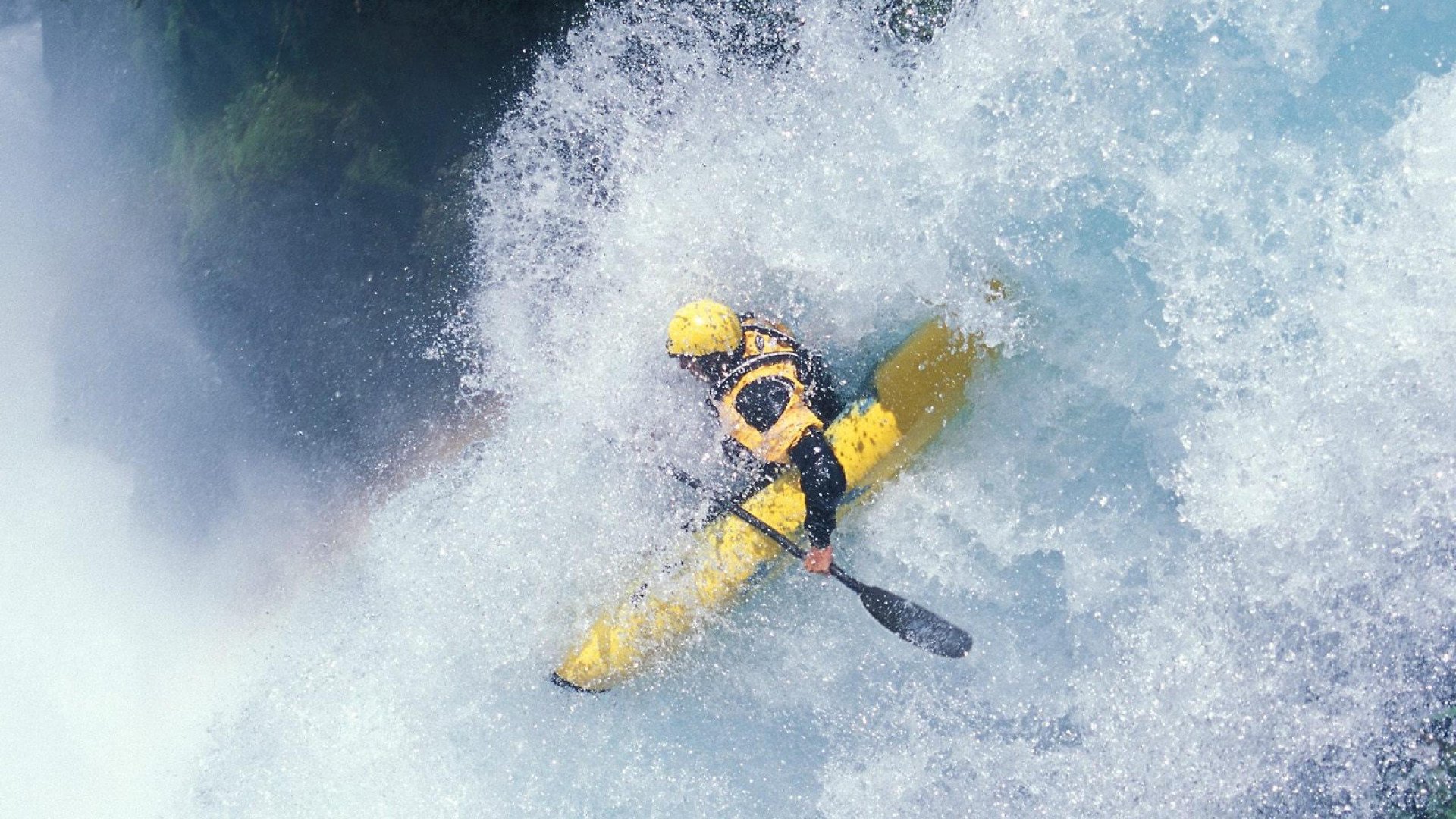 惊险或喜悦:比赛中的突发意外,惊险和刺激的意思一样吗