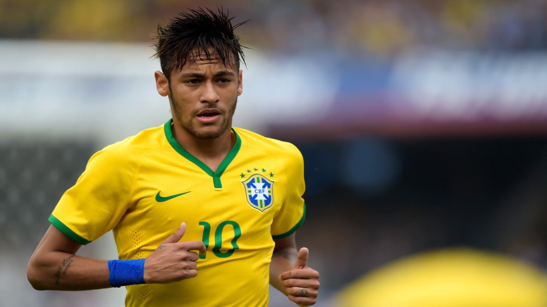 未来五年重点引入高水平外援,提高联赛竞争力,引进高水平外援不利于中国足球的发展